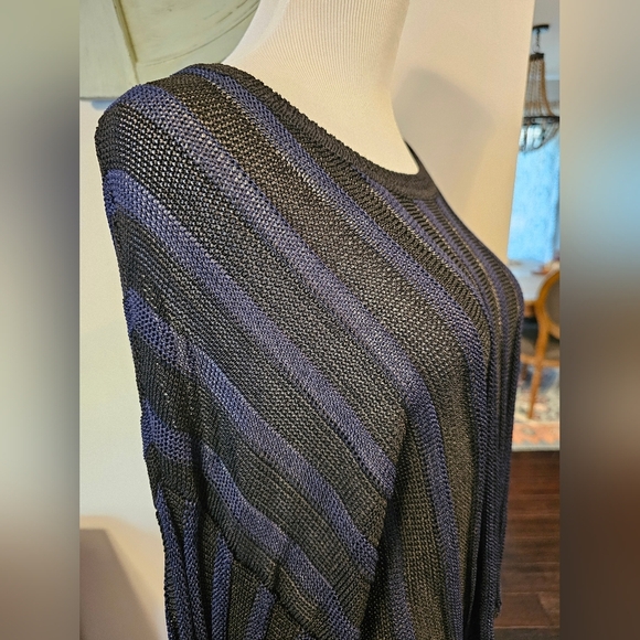 Aritzia Babaton Size XS Black Blue Striped Viscose Cropped Drop Shoulder Sweater - Picture 3 of 12